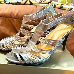 Open toe heel sandals shoe